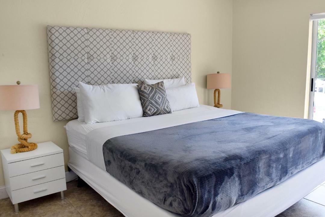 Suites At Coral Resorts Miami Bagian luar foto